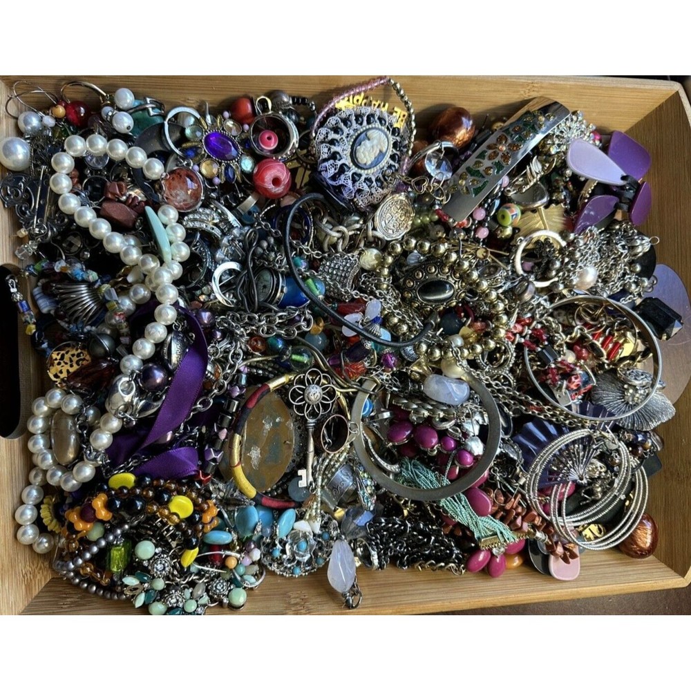12 lbs Jewelry Good, VTG DIY Mixed Handicraft Beading Artisan Wearable Nice Lot